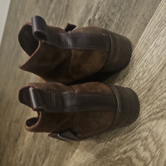 UGG Wright Belted Bootie - Picture 2 of 5